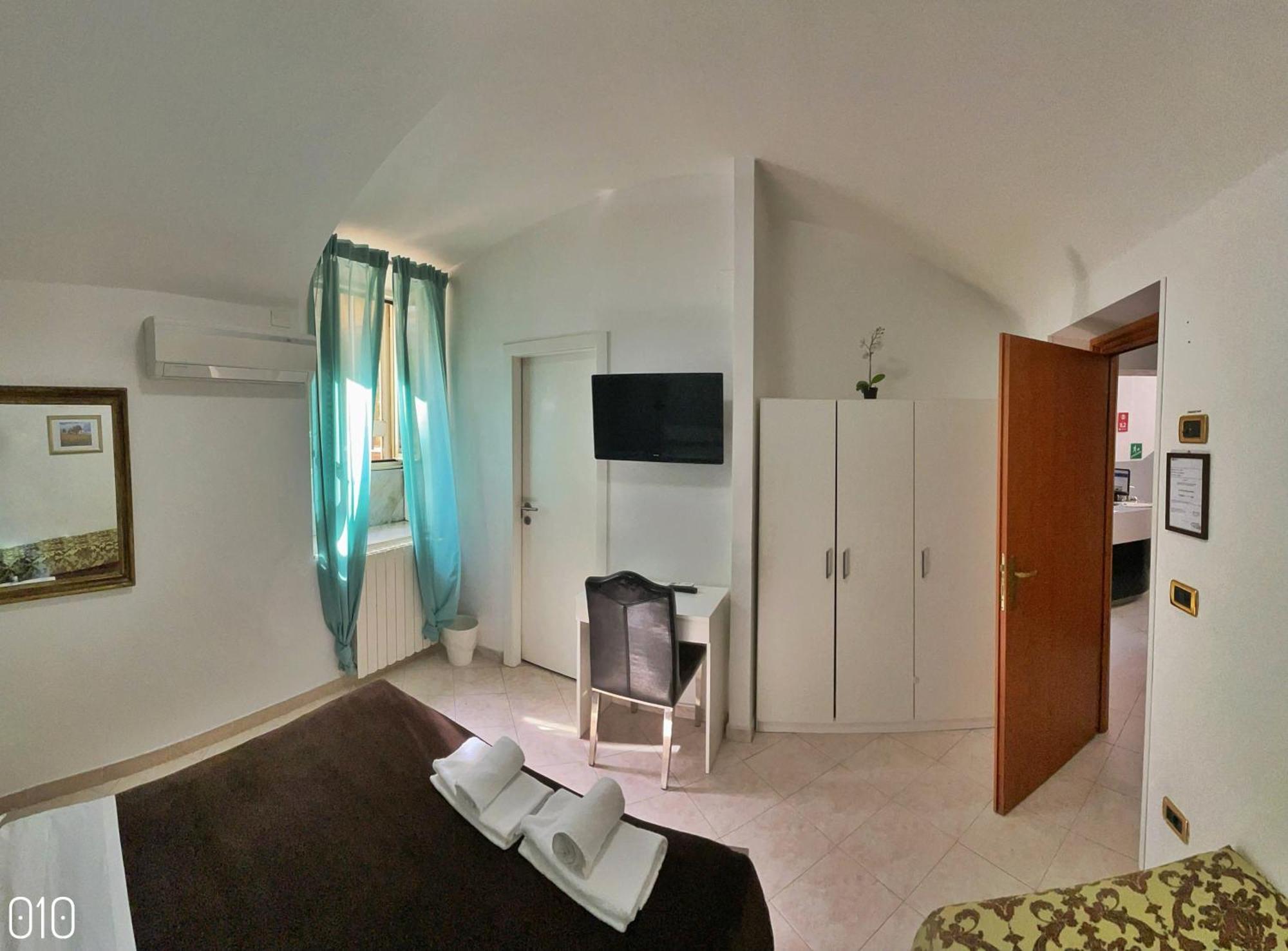 Hotel Pisa Рим Екстер'єр фото